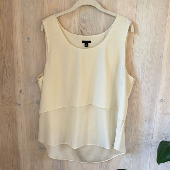 Ann Taylor Tops - Ann Taylor Sleeveless blouse Size XL